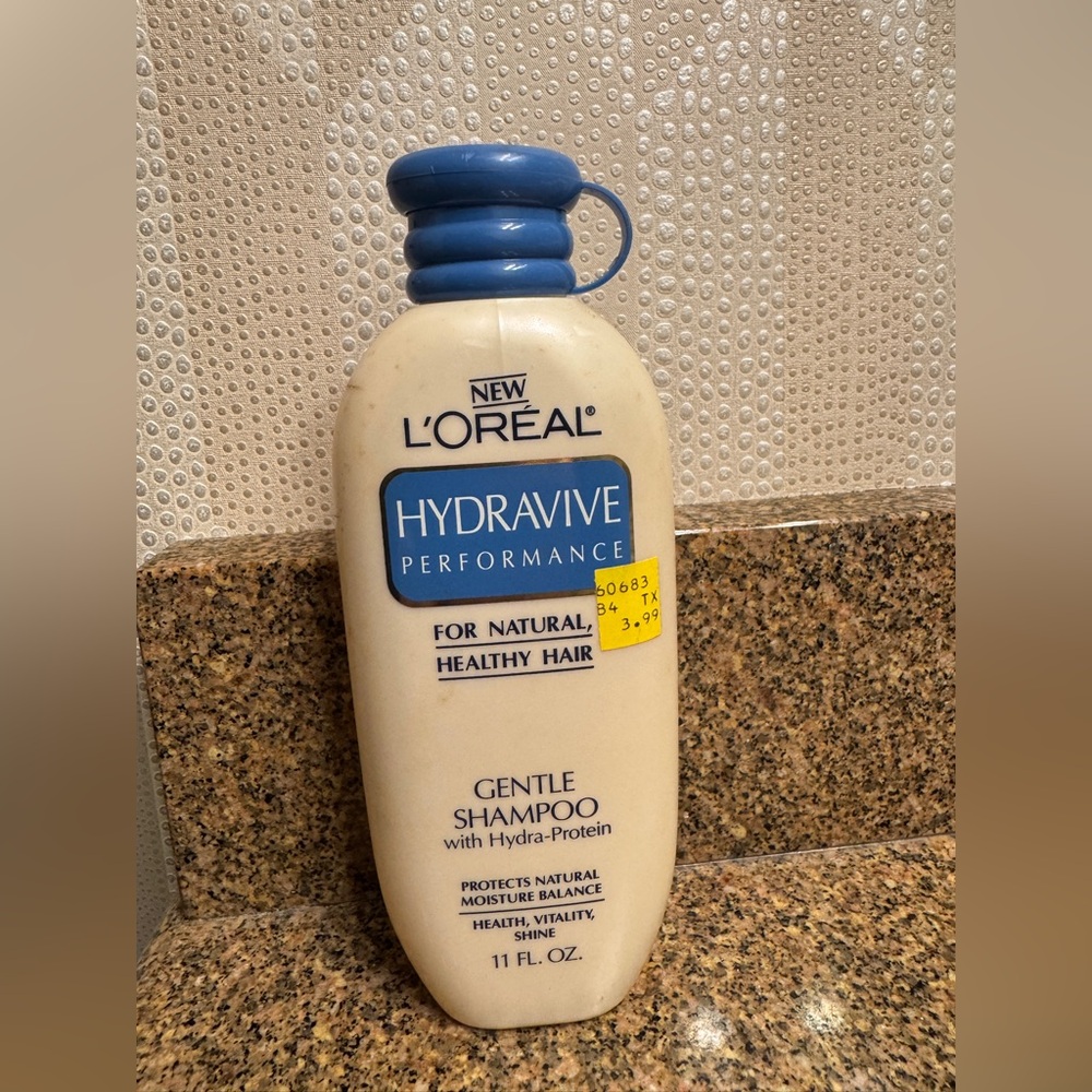 L'Oreal Hydravive‎ Performance Shampoo - Cream and Blue